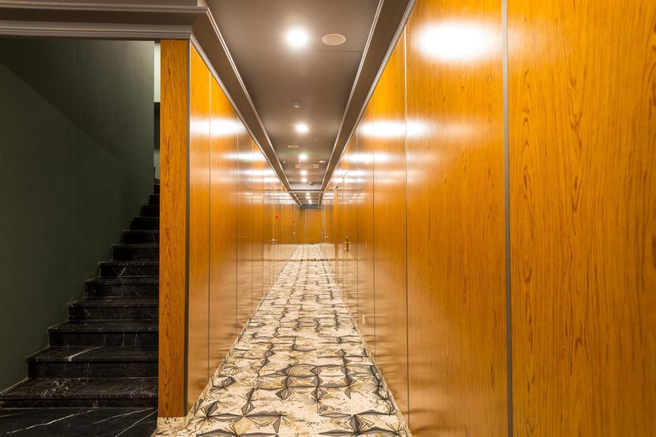 Grand Opera Hotel Kutaisi Esterno foto