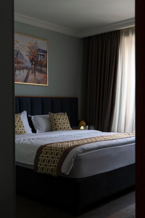 Grand Opera Hotel Kutaisi Esterno foto