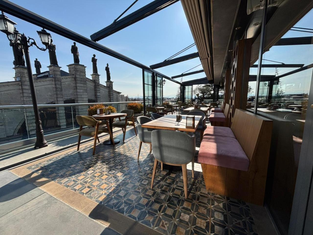 Grand Opera Hotel Kutaisi Esterno foto